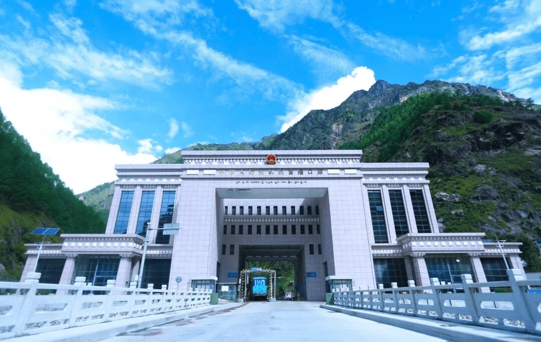 國家移民管理局決定組建突擊隊！