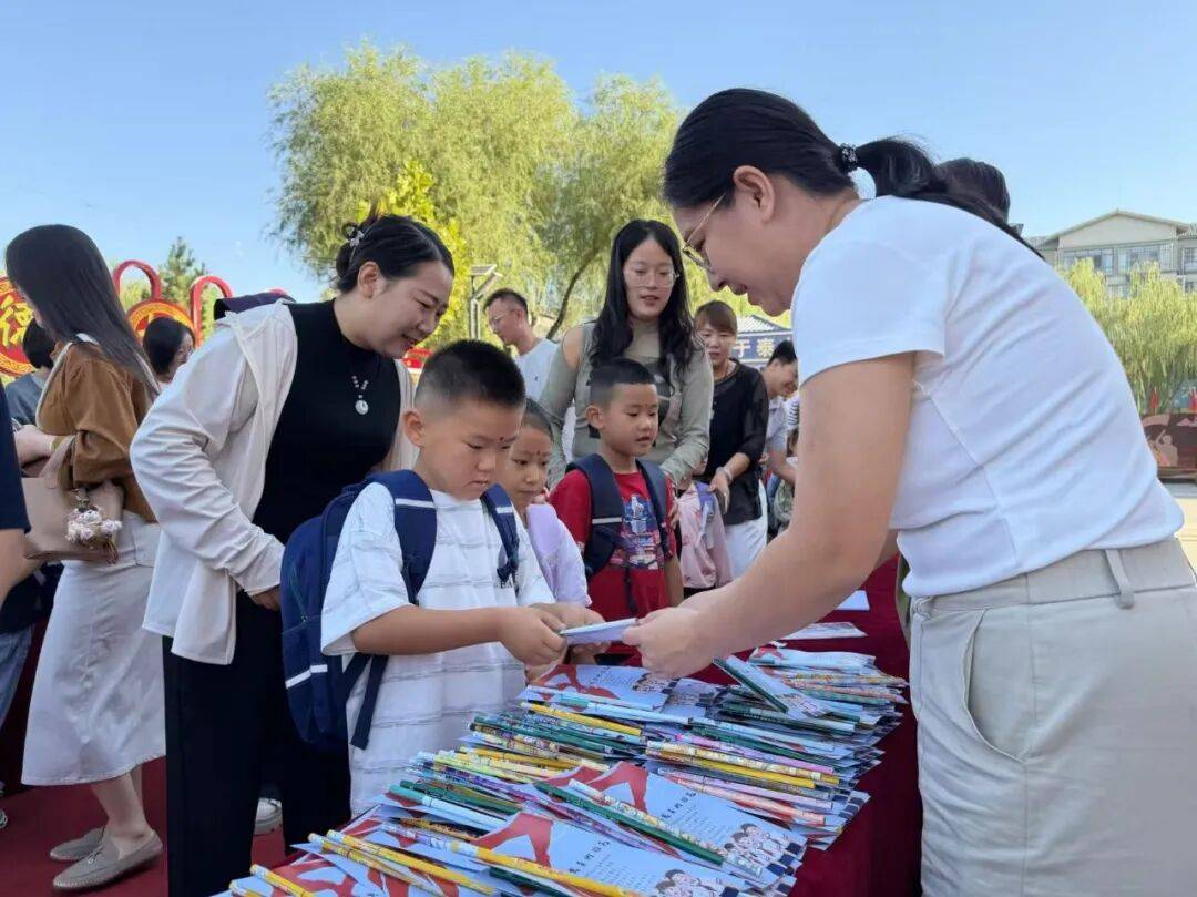 萌娃報到！我市多所小學舉行秋季開學典禮暨一年級迎新儀式
