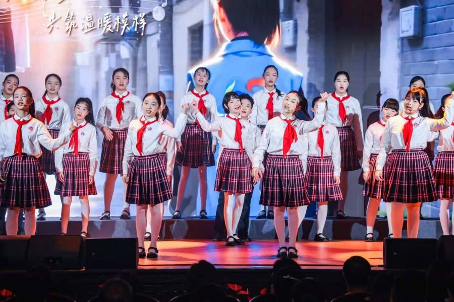 開學首日區校合作再結碩果，黃浦這兩所中學正式揭牌