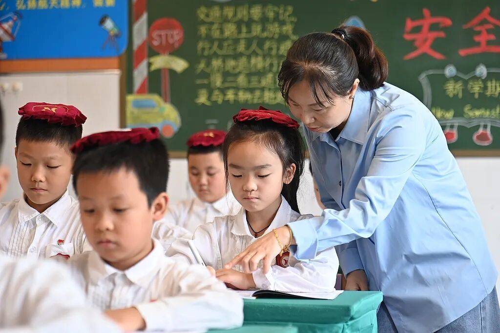 景行、瑾瑜、喬川……首批“20後”小學生起名，開始流行古風雅韻