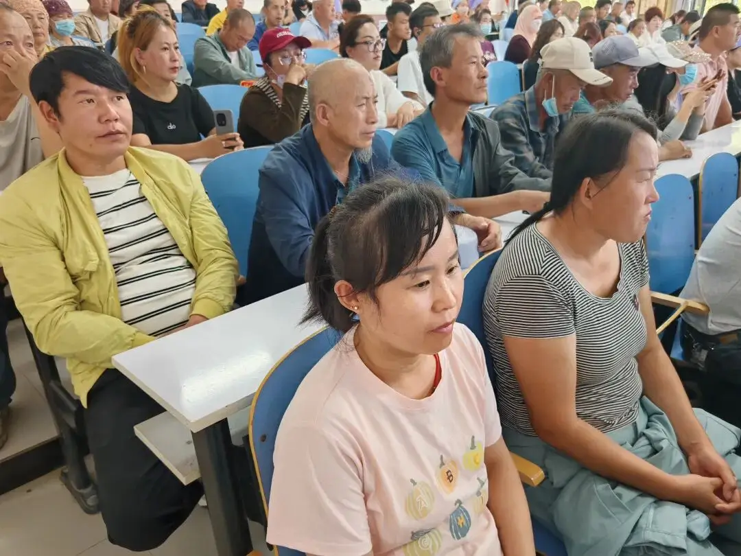 【關心關愛未成年人】靈武市“一十百千”家庭教育宣講工程走進市第八中學