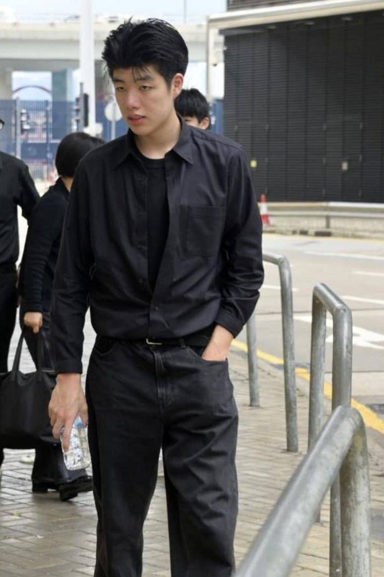 原創陳慧琳自曝長子將赴海外留學，主修心理學，17歲身高180cm像父親