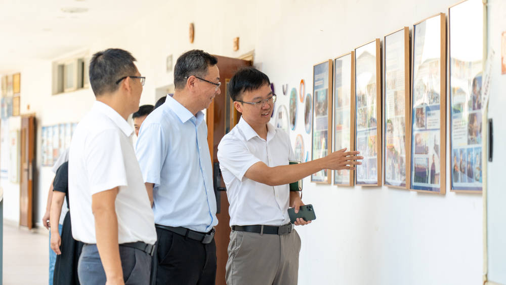 一場跨越1.6億年的追問，周忠和院士在重慶南渝中學連講兩場
