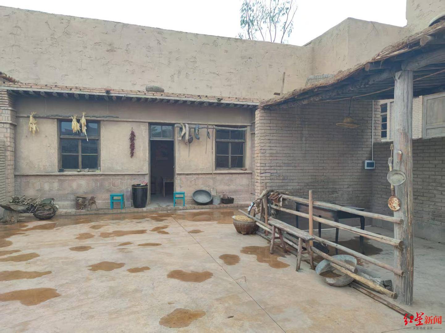 穿越三十年：千名師生走進“看見閩寧·戲劇村落”，實景思政課堂點亮寧夏開學季