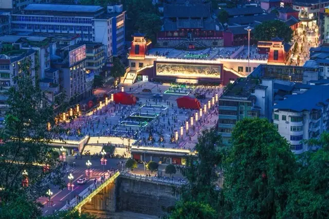美食街、夜商圈四川通江多元場景點亮夜間經濟