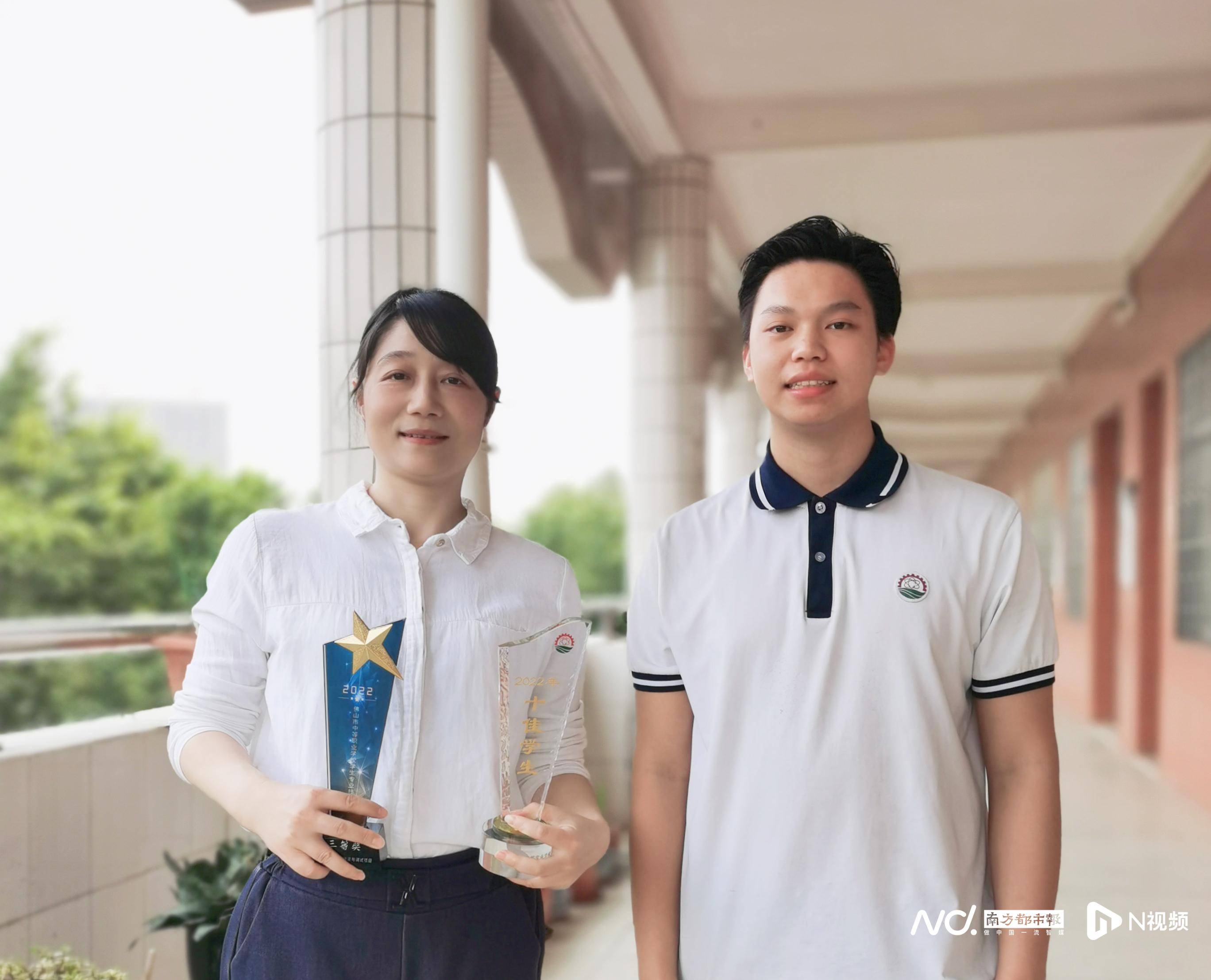一支粉筆傳三代！佛山這中學三代師生，同校教書