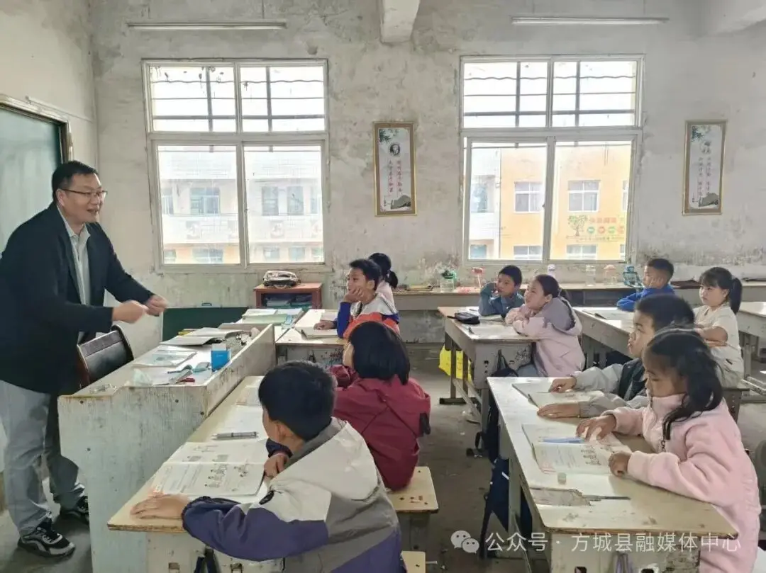 方城縣柳河鎮邊莊小學校長杜金林：初心守望山野 大愛潤育青苗