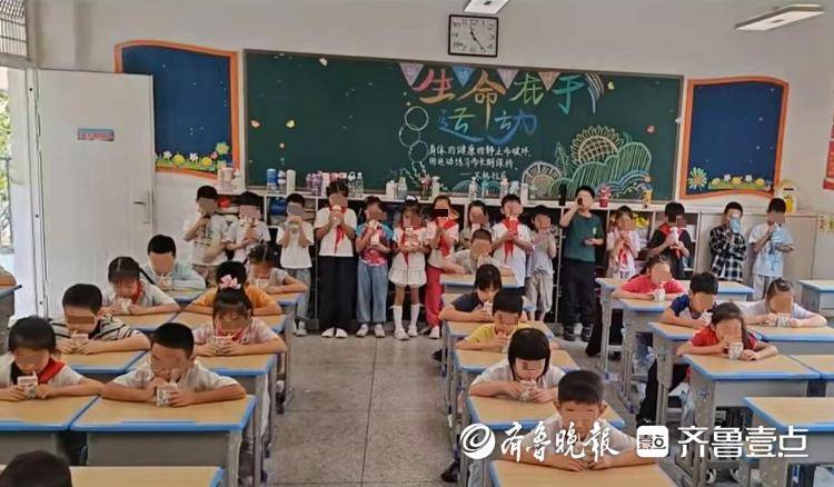武漢一小學學生不訂奶就後排罰站？區教育局：系誤解，牛奶自願徵訂